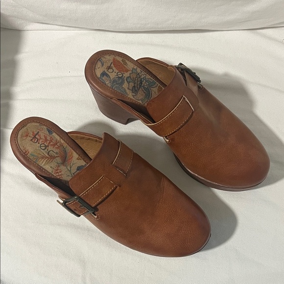 b.o.c. Cognac Brown Women's Mules Clogs Size 10 - Picture 2 of 6